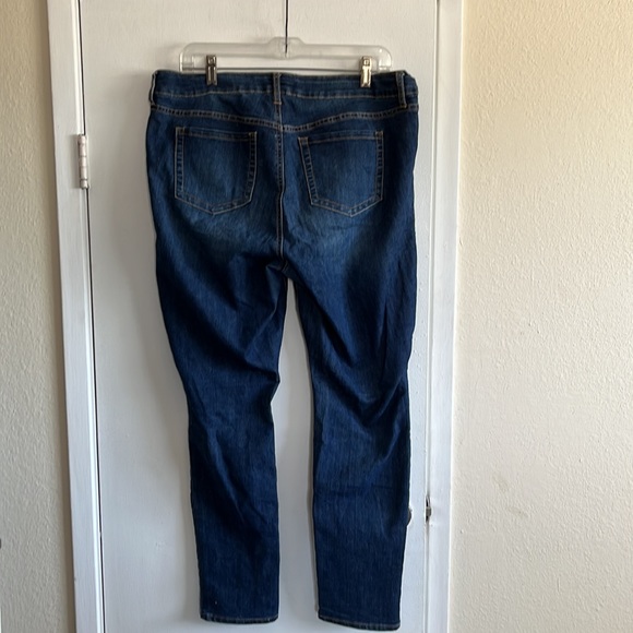 Torrid straight leg blue jeans. Size 14S. - Picture 4 of 4